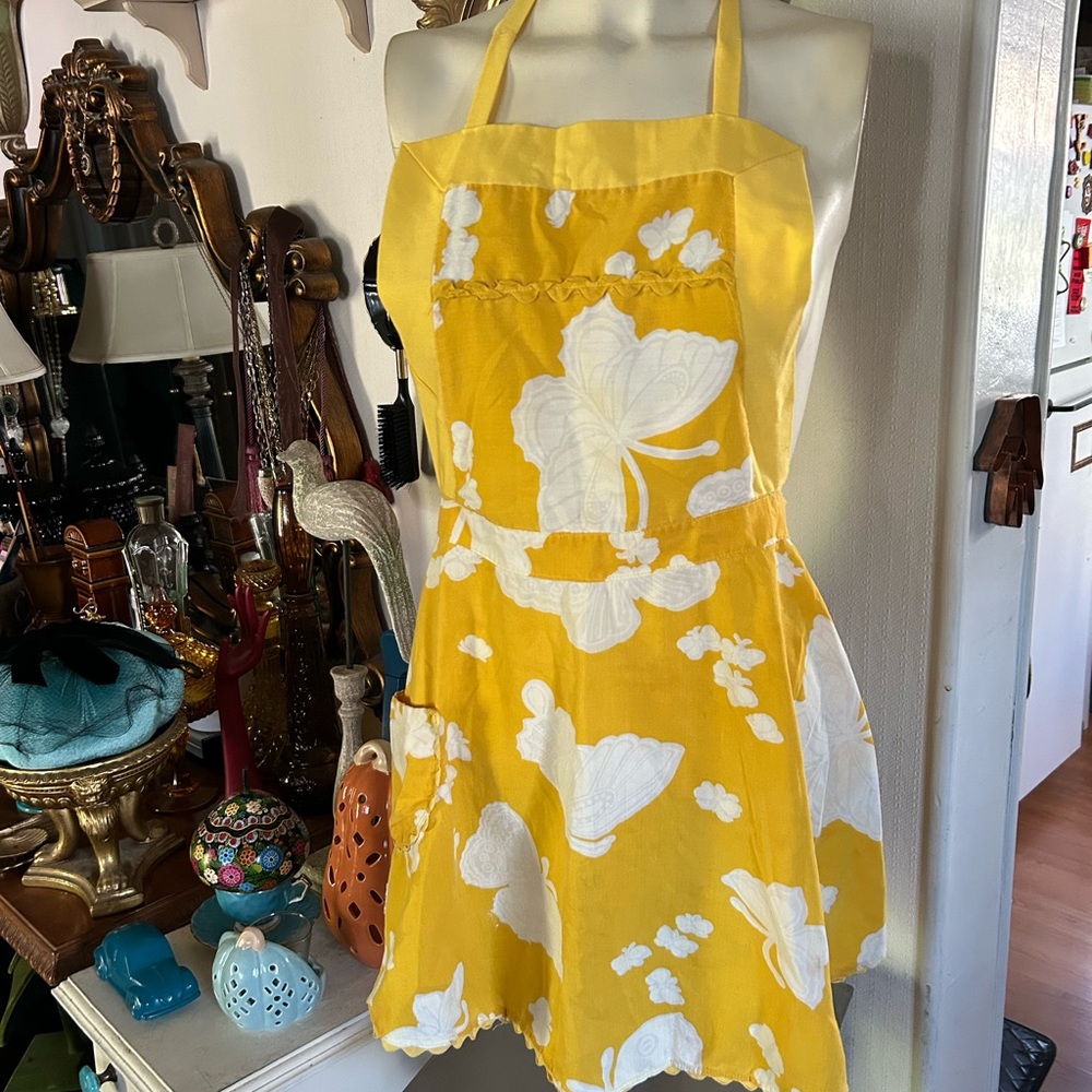 Vintage Butterfly Apron - Picture 4 of 11